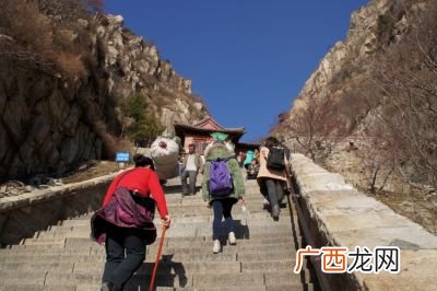 泰山有多高要爬多久,泰山最多能爬多高？