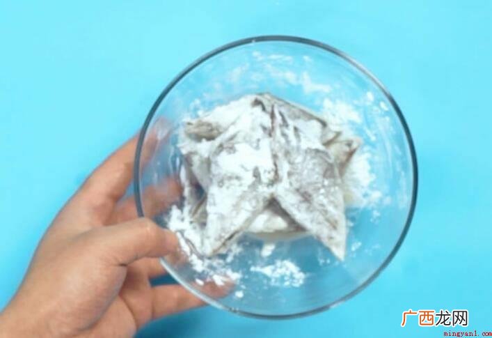 白米醋、白砂糖、番茄酱、水搅拌 带鱼怎么做好吃又简单