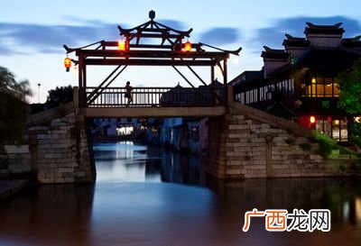 东方小威尼斯是哪里,东方威尼斯是指哪个城市？