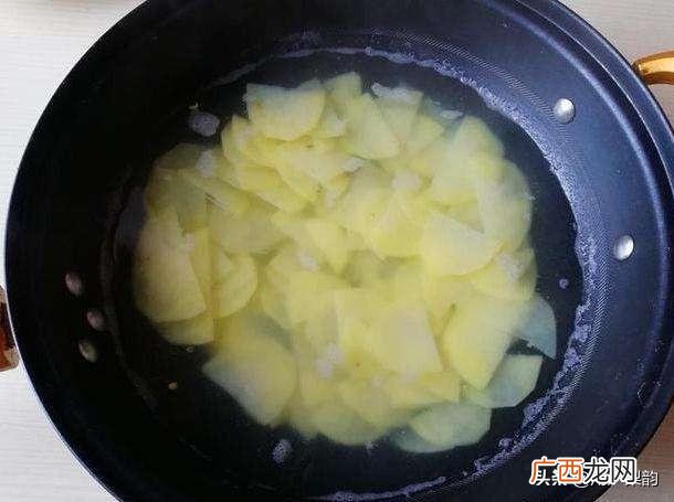 土豆怎么煮好吃又简单,土豆片要煮几分钟煮熟？