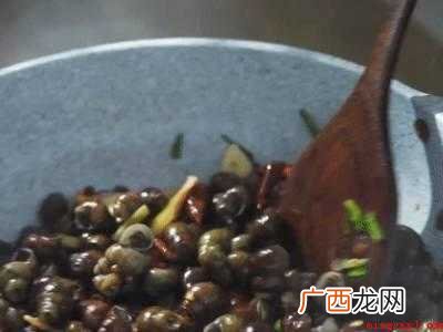 螺蛳怎么烧才好吸出肉