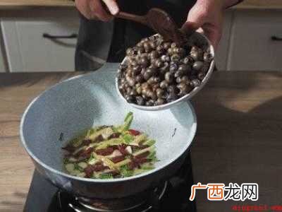 螺蛳怎么烧才好吸出肉