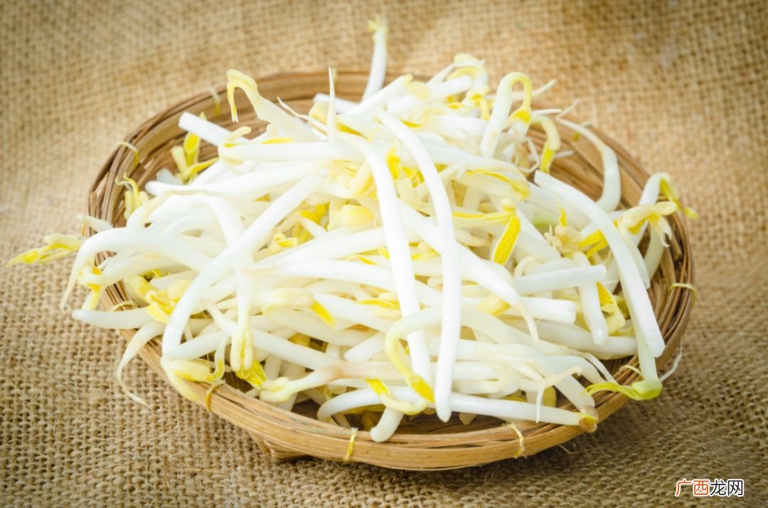 发芽的豆芽能吃吗,买的绿豆芽放一天长芽啦还能吃吗？