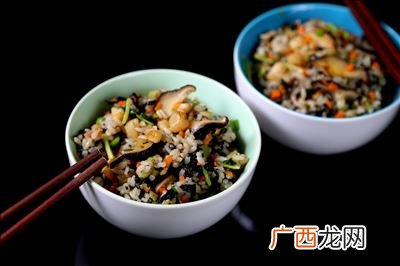 紫菜炒饭怎么炒好吃,紫菜炒饭的做法？