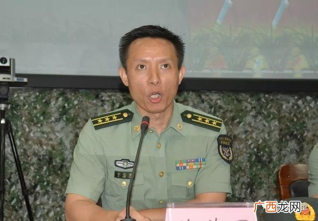少校中尉哪个官大,比少帅大一级是什么？