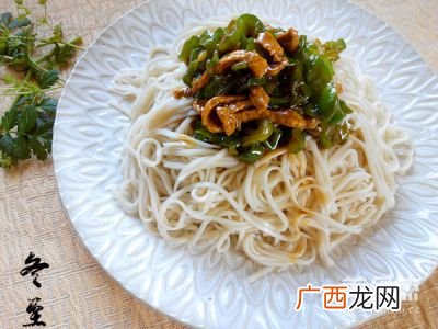 青椒肉丝打卤面怎么做,青椒肉卤的做法？