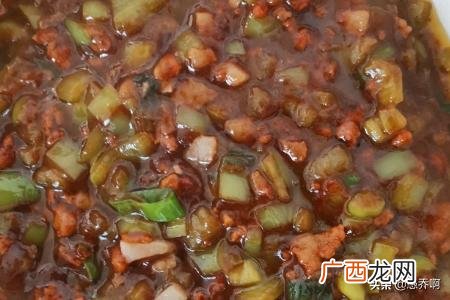青椒肉丝打卤面怎么做,青椒肉卤的做法？