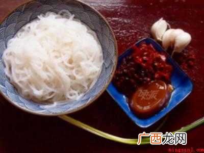 卫龙酸辣魔芋粉怎么吃