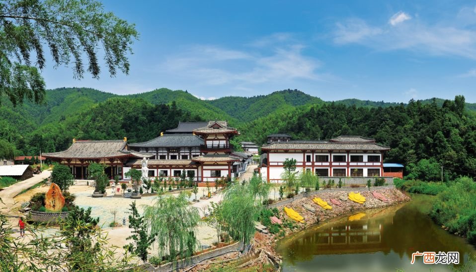 宜黄县景点,怎么去宜黄曹山寺？