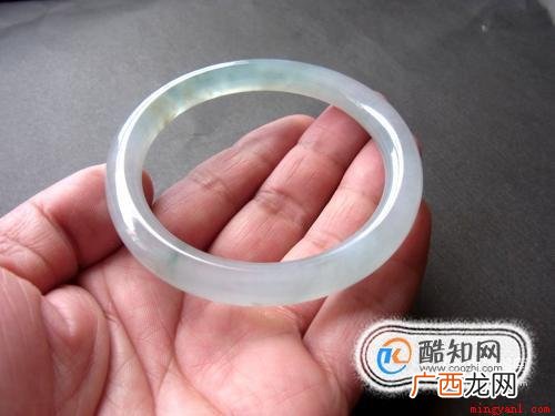 选购翡翠手镯的注意事项 手镯尺寸对照表