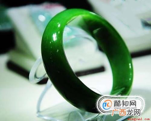 选购翡翠手镯的注意事项 手镯尺寸对照表