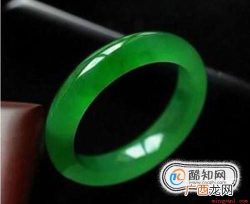 选购翡翠手镯的注意事项 手镯尺寸对照表