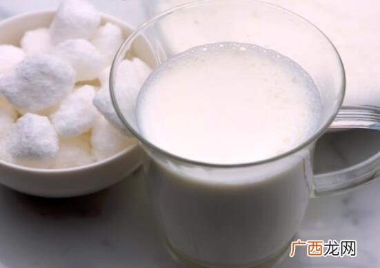 纯牛奶和高钙奶的区别