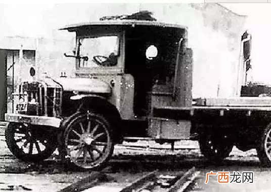 世界上第一辆汽车产于什么地方,最早的火车、汽车、飞机分别是在什么时候发明的，发明者分别是谁？发明者分别是哪个国家的？