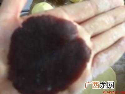 蛋黄酥怎么吃