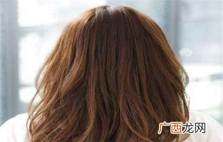 什么颜色头发显白,黄皮十大最显白的颜色？