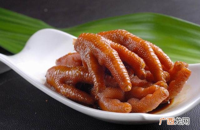 怎么做凤爪好吃,怎么做鸡爪既好吃又不粘手？