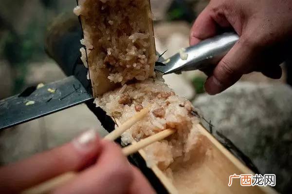 捣珠崩玉是什么意思,徐霞客描写壶口瀑布的诗？