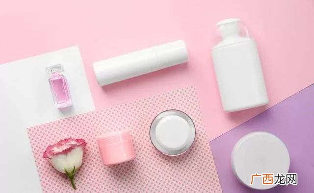 一般化妆品的保质期是多久,化妆品用了5年了还能用吗?