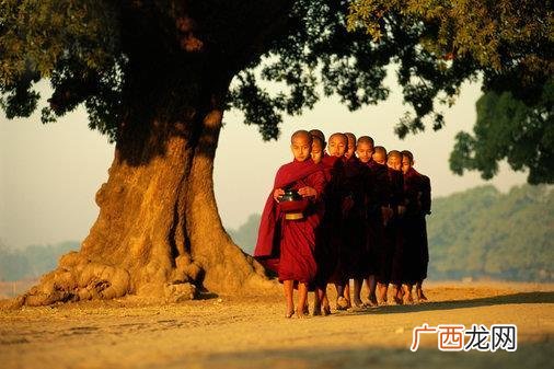 皈依是什么意思,皈依，怎么念，什么意思？