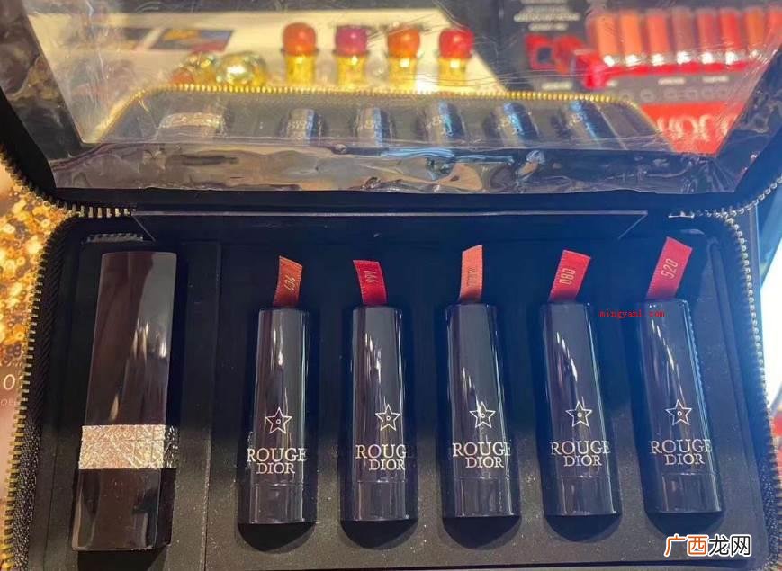女生能记一辈子的礼品有哪些? 女生能记一辈子的礼物有哪些？
