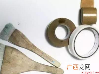 如何准备好的画板、画纸、水胶带、刷子放到一起预留? 水胶带怎么用教程