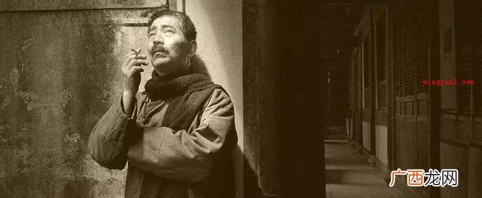 俯首甘为孺子牛上一句是横眉冷对千夫指 俯首甘为孺子牛上一句是什么意思？