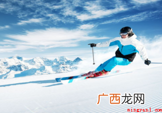 滑雪装备有什么必须提前准备?冬天滑雪要注意什么? 滑雪装备有哪些需要准备