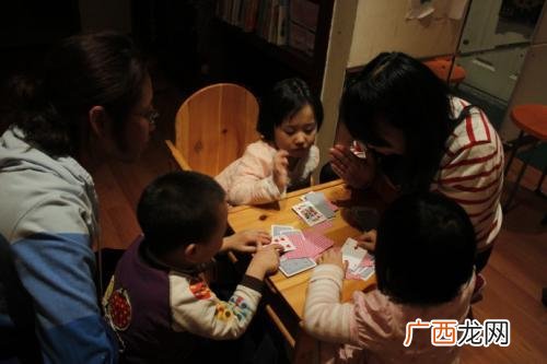 打牌金钩钓鱼怎么玩,打麻将碰完牌还摸牌吗?