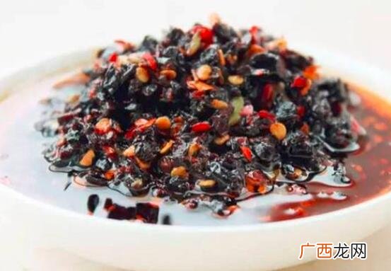 豆豉和豆瓣酱的吃法区别 豆豉和豆瓣酱的区别