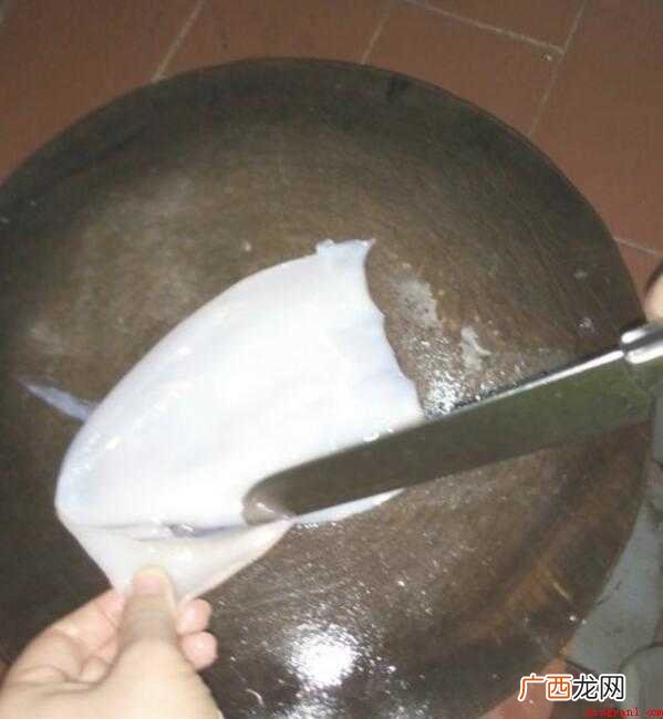 鱿鱼比鱼更好处理,但是对于不靠海少吃海鲜的人来说,还不知道鱿