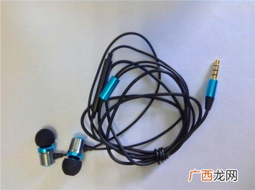 耳机出现电流声的解决办法,耳机突然一大股电流声就不响了?