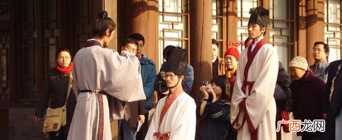 弱冠负文翰中的弱冠指的是男子20岁 弱冠负文翰中的弱冠指的是男子多少岁？