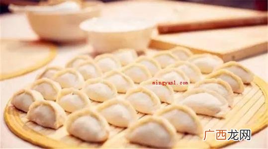 冬至吃饺子的习俗有哪些? 立冬吃饺子还是冬至吃饺子？