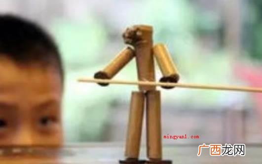 穿双节竹子做手臂,竹节人的做法 竹节人的制作方法是什么？