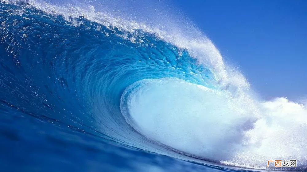 为什么会有海浪,海水为什么有时会自燃？