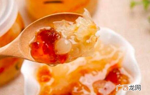 银耳和桃胶的营养价值区别 银耳和桃胶的区别