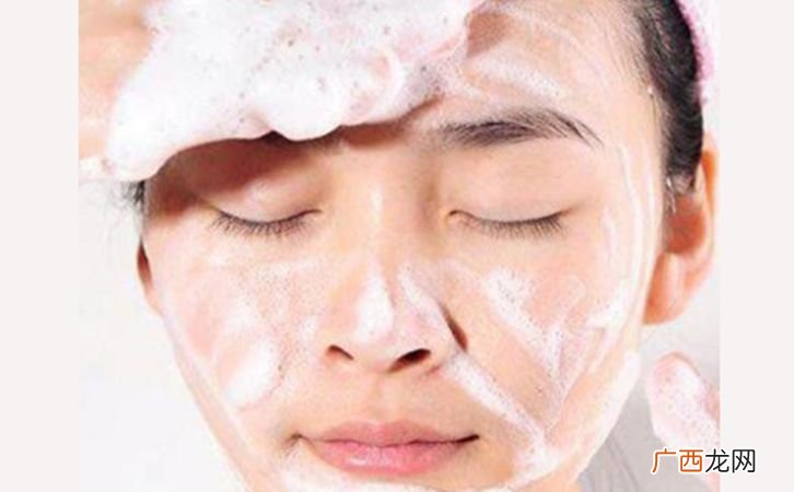 为什么隔离和防晒也需要卸妆 隔离霜要不要卸妆水卸掉