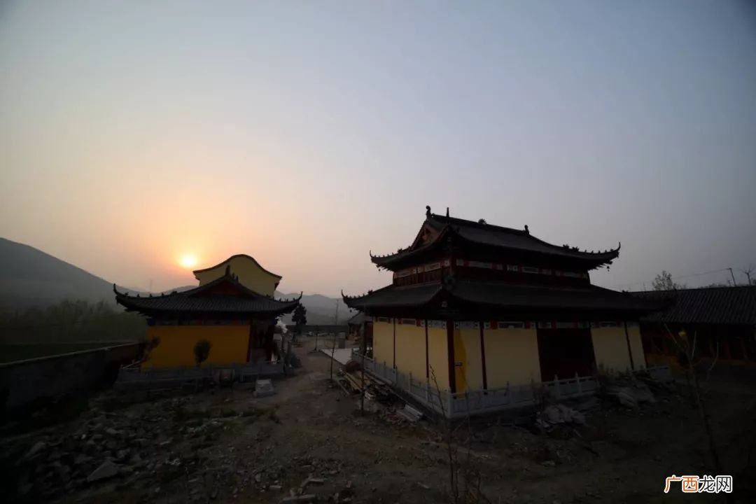 清晨入古寺出自哪首诗,题破山寺后禅院？