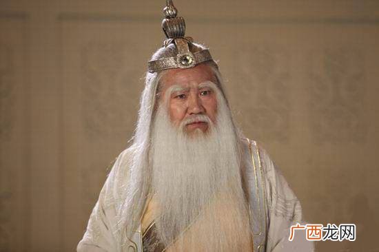 太上老君左手拿的是什么法宝,太上老君的法器？