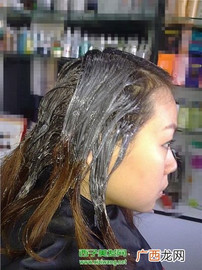 头发怎么打蜡步骤如下,染发打蜡如何操作?