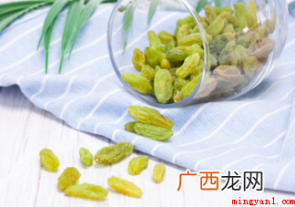 早晨空着肚子可以吃葡萄干吗 不同颜色的葡萄干有什么功效