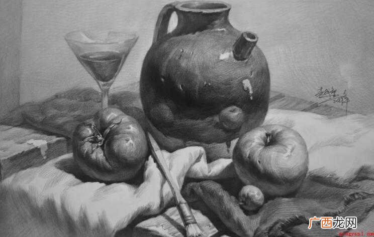 水彩画和素描区别是什么