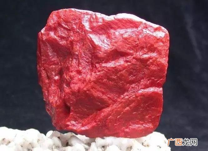 朱砂是什么颜色的,朱砂的特点？