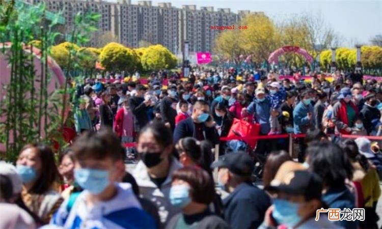 简略回应源源不断中的绝是:断、穷尽的意思,络绎不绝是形容路 络绎不绝的绝是什么意思