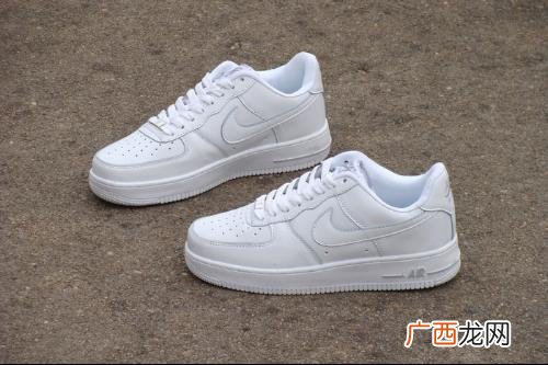 空军一号纯白几个版本,nike air force1不同货号？