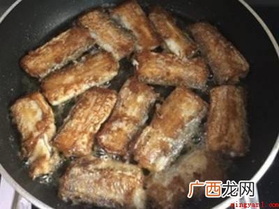 红烧带鱼怎么做好吃又简单 带鱼怎么做好吃又简单红烧带鱼
