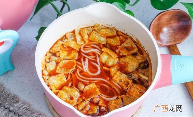 螺蛳粉怎么煮步骤,煮螺蛳粉的正确顺序？
