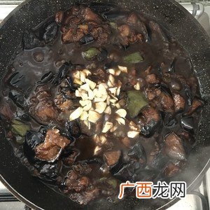 茄子卤的做法,何大厨茄子卤的做法？