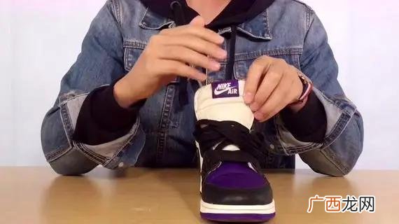 aj1真假怎么看,aj1怎么辨别真假?